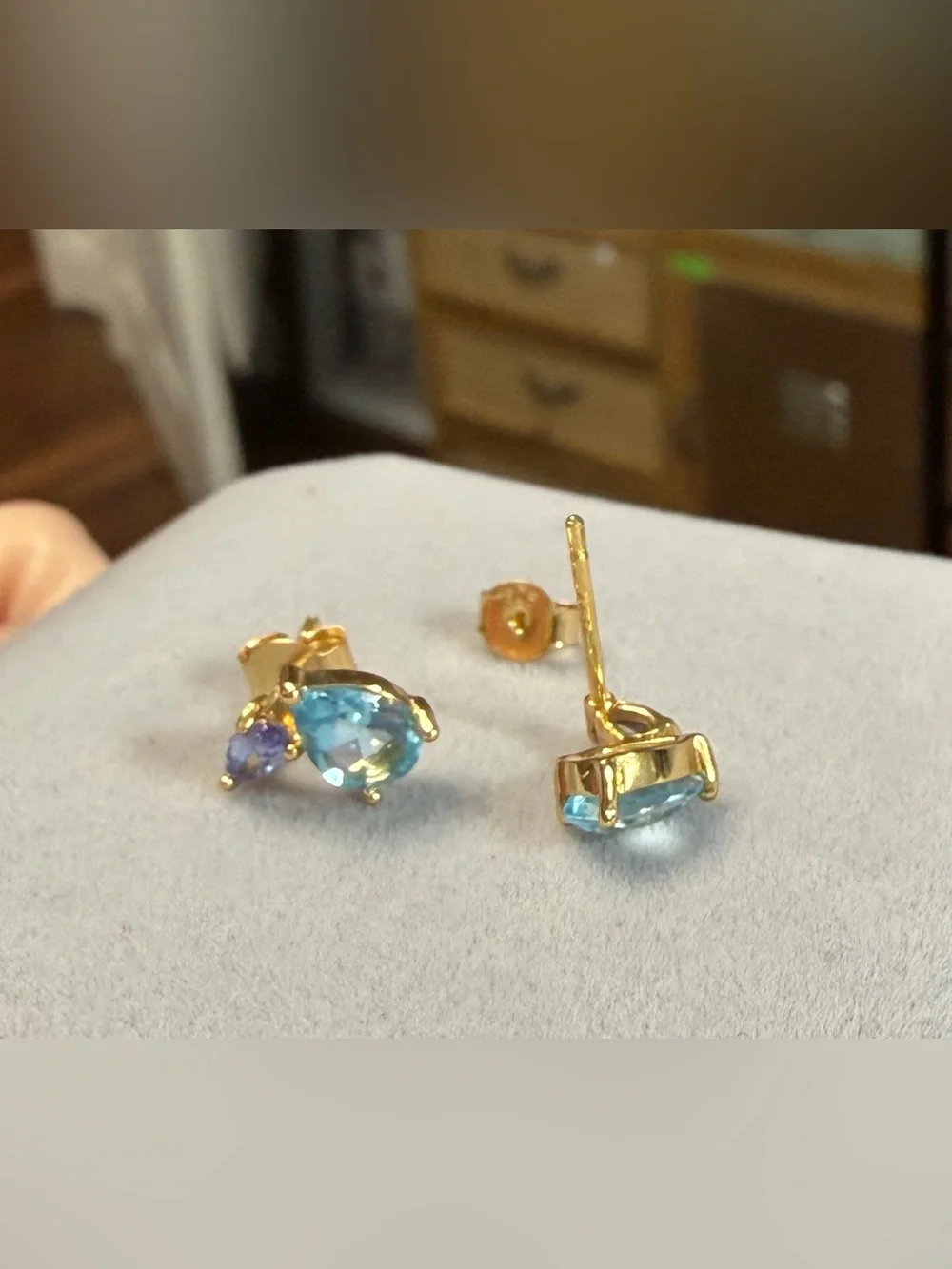 Stunning Natural Sky Blue Topaz and Tanzanite Stud Earrings 14K Yellow Gold